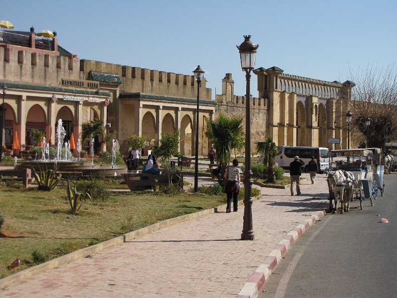 130312_kasba meknes.jpg - De muur omringt de kasba van Meknes.